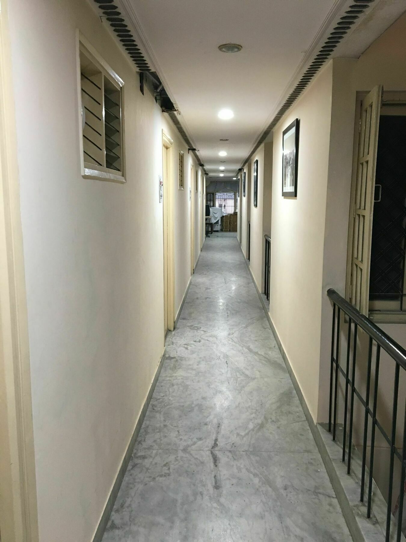 Hotel Bhavani 3*